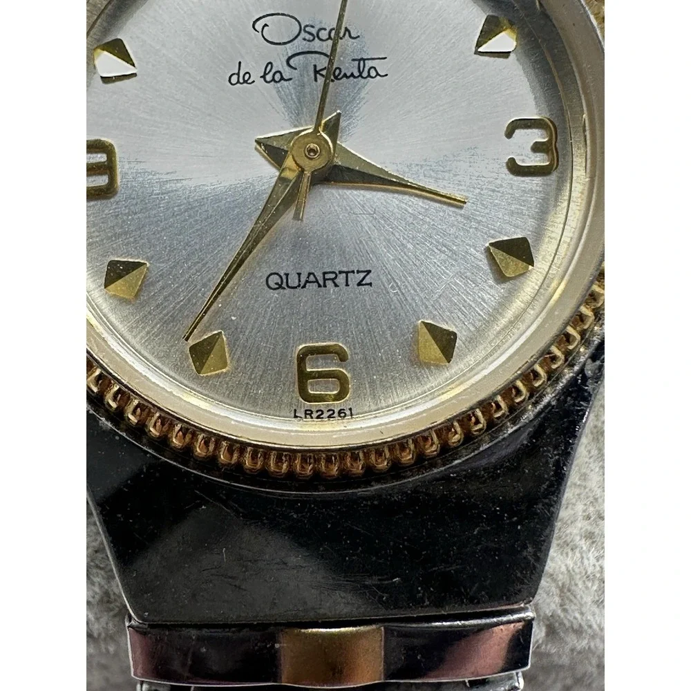 Oscar De La Renta Ladies Watch LR2261 New‎ Battery 23MM 6